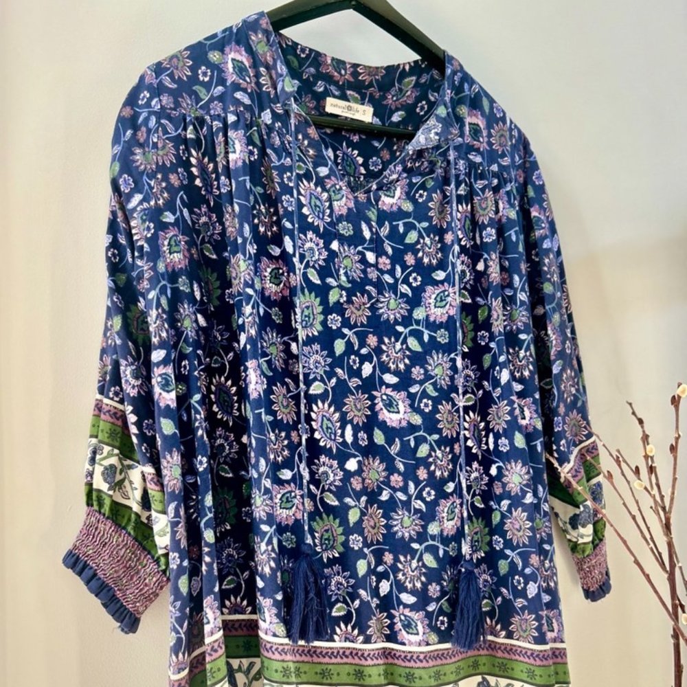 NATURAL LIFE- Dara V-neck Dress